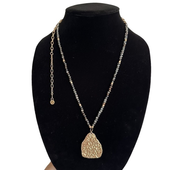 Beautiful Gold Tone Hammered Shimmer Pendant with Beaded Long Necklace - Picture 1 of 11